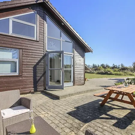 Lothen - 500m From The Sea By Interhome *